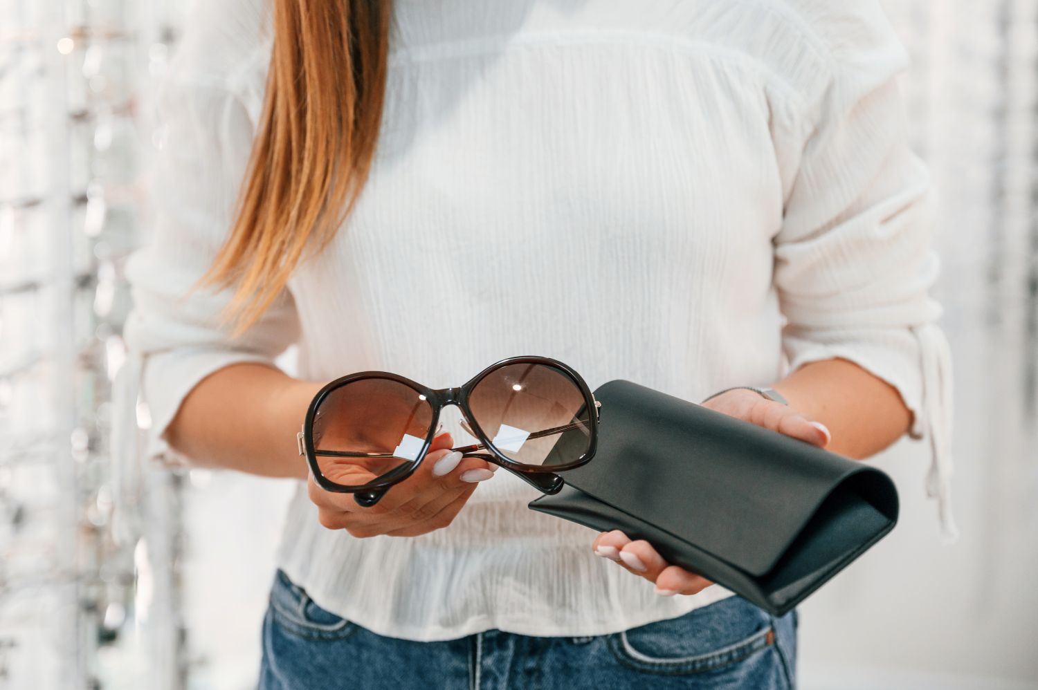 Are those famous Instagram eyewear brands actually any good?