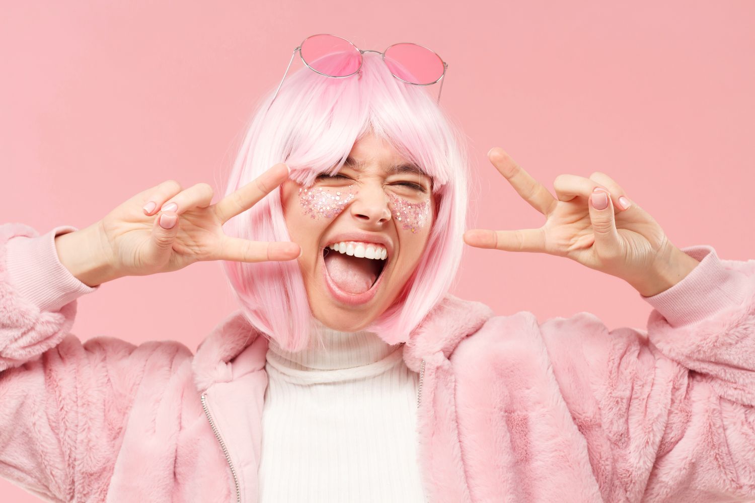 Women dressed in a pink theme.